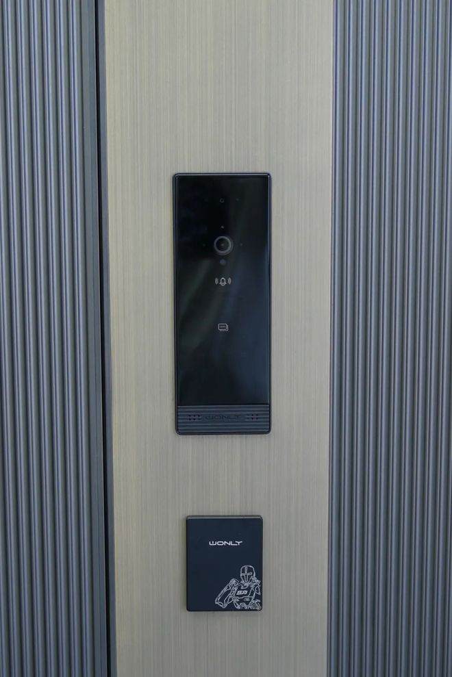 全屋智能联动 王力机器人防盗门X60Pro重新定义门行业标杆麻将胡了2游戏入口测评｜航天级遥感解锁+智动开门+智能防夹+(图3)